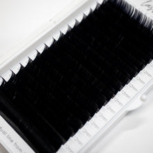 Load image into Gallery viewer, D Curl Premium Silk Volume Lashes - The Lash Store